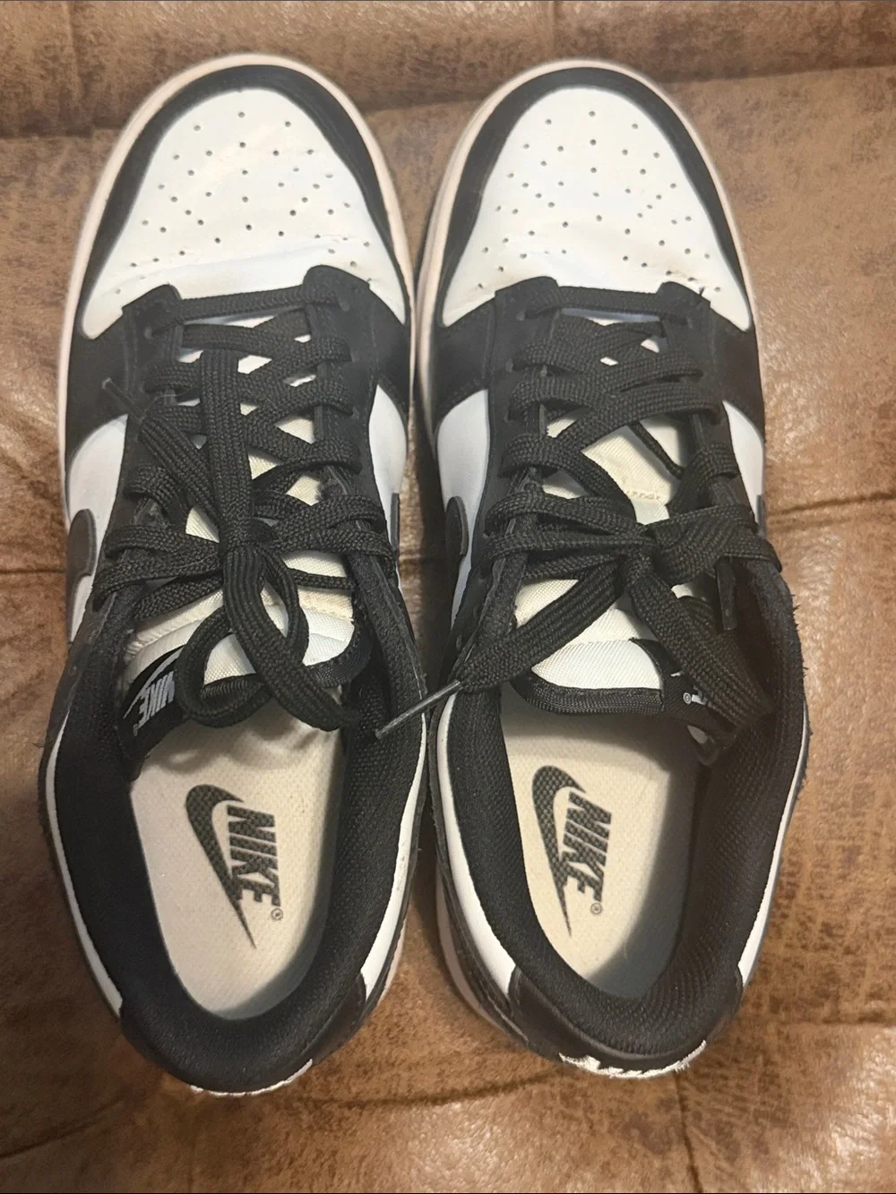 Nike dunk low ‘Panda’ sz 9